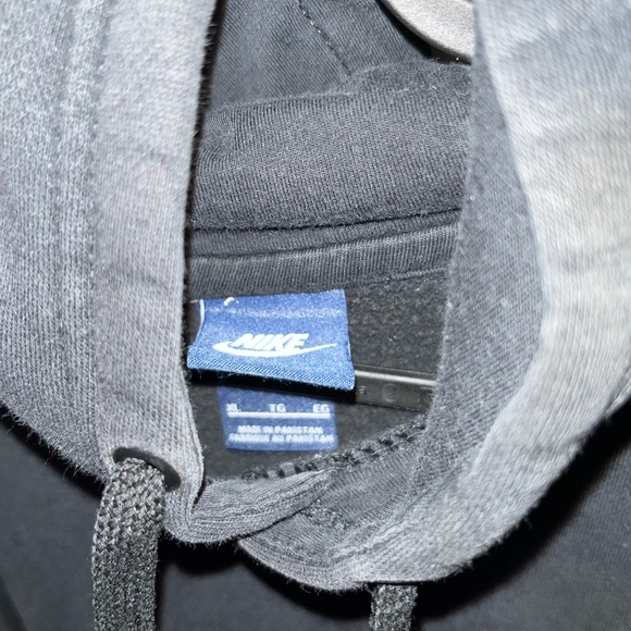 Nike sweater - Picture 3 of 3